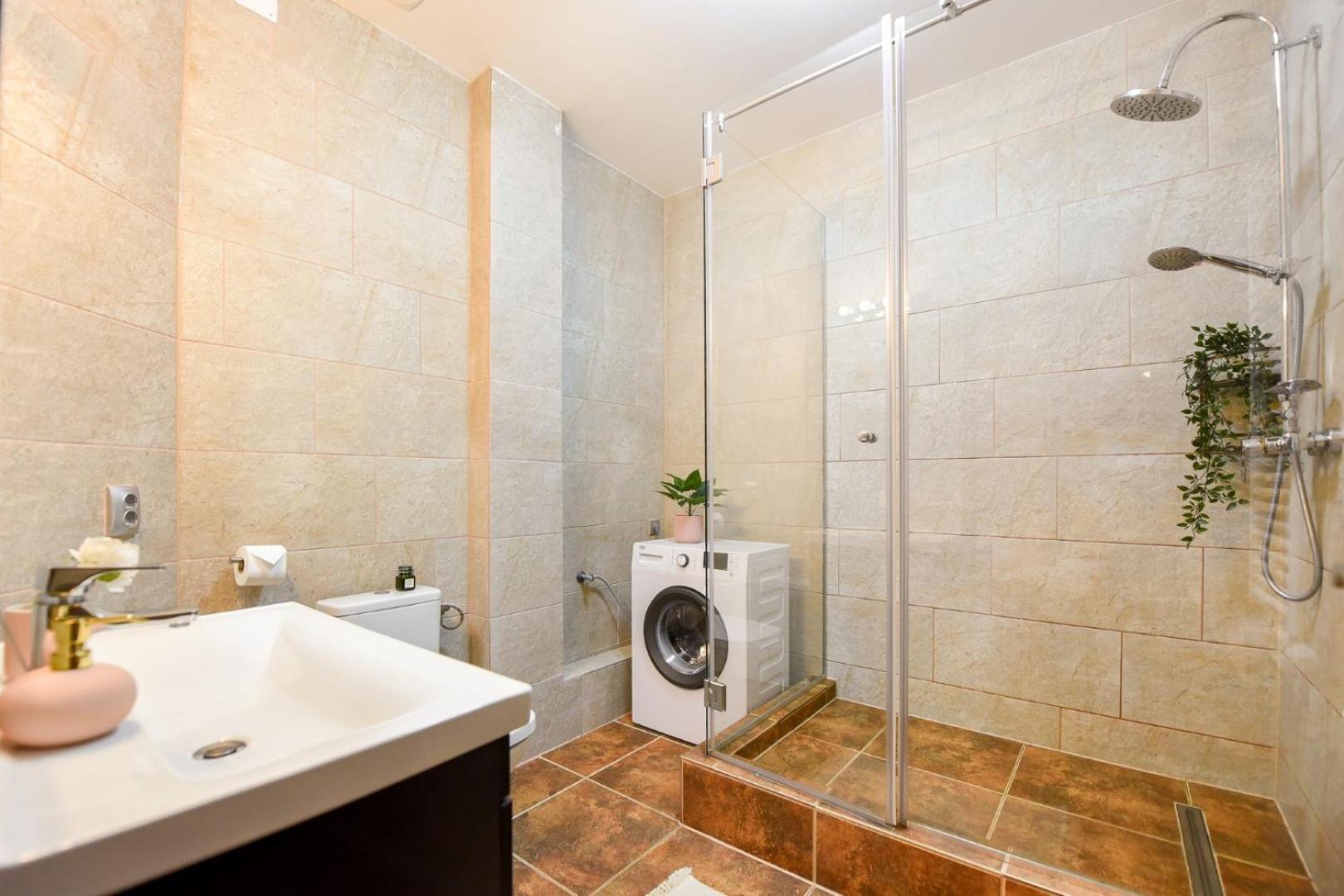 Historic Charm, Modern Comfort - Accommodation In The Heart Of The Old Town Бухарест Номер фото