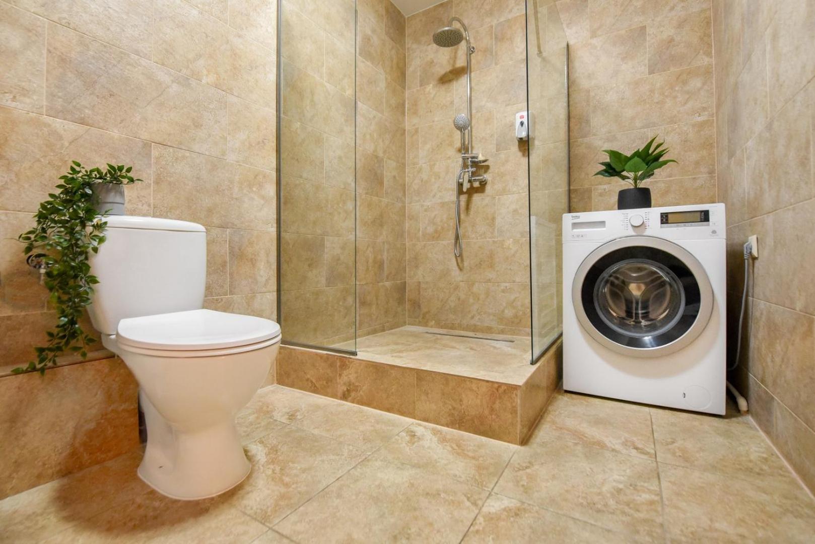 Historic Charm, Modern Comfort - Accommodation In The Heart Of The Old Town Бухарест Номер фото