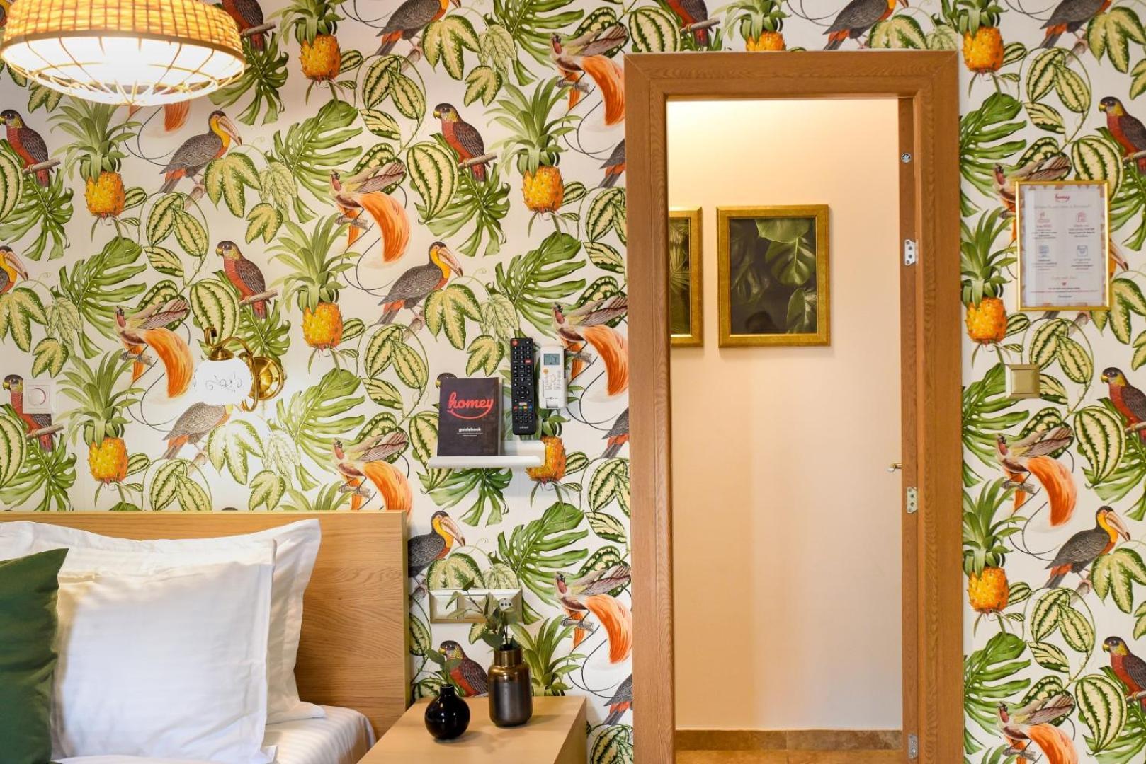 Historic Charm, Modern Comfort - Accommodation In The Heart Of The Old Town Бухарест Номер фото